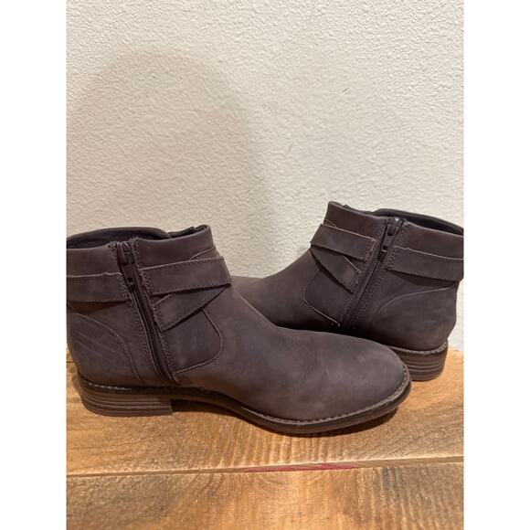 Clarks Women's Camzin Dime Ankle Boot size 7.5 brown - Picture 6 of 8